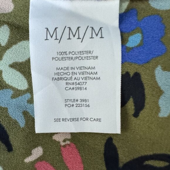 CAbi Women’s Chiffon Sleeveless Blouse Size M Semi-Sheer Floral Print Style 3981 - Picture 8 of 8